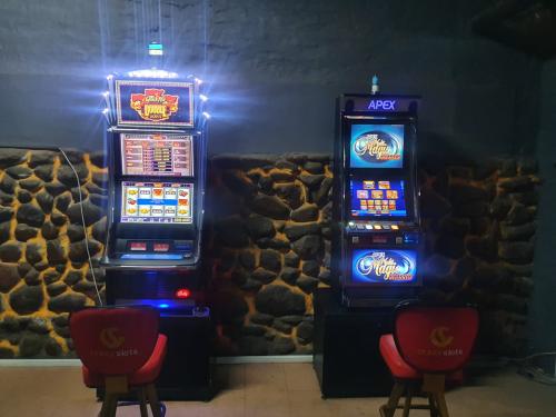 Gold Rush Slots entertainment available